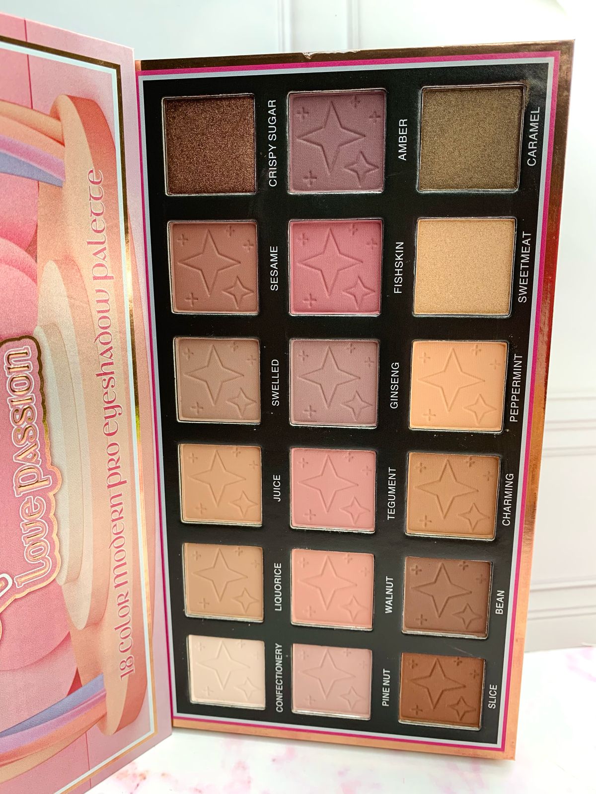 PALETA DE SOMBRAS PRINCESA LOVE 18 TONOS IV-ES06